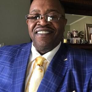 Meet your Posher, Louis